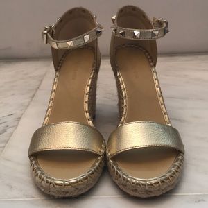 Marc Fisher gold metallic sandals